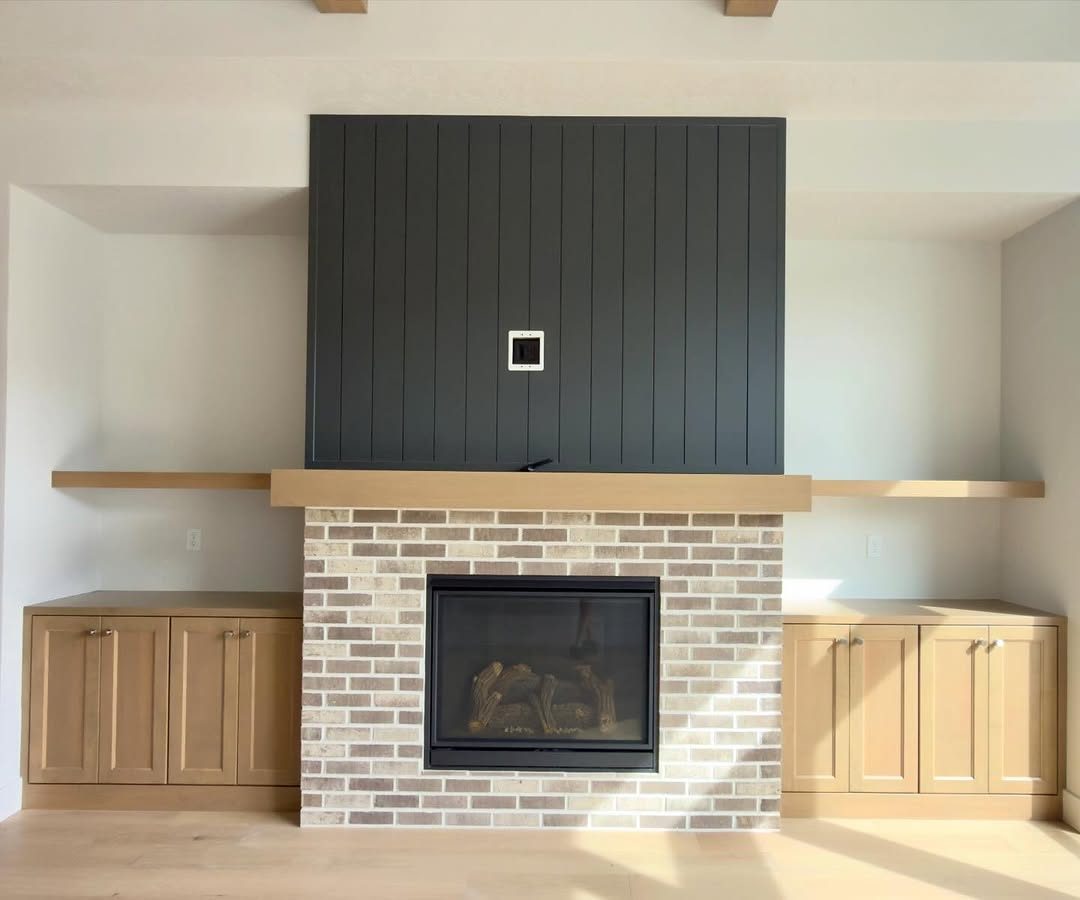 Home office custom built-in shelving